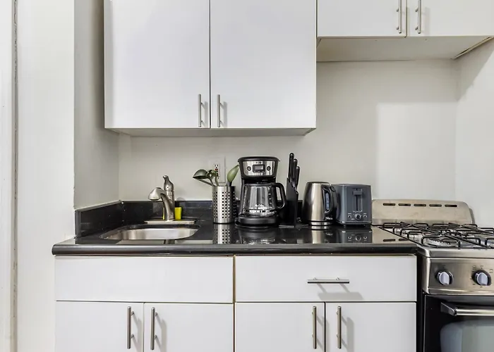 Hidden Cozy 2Bd Apartment In Manhattan